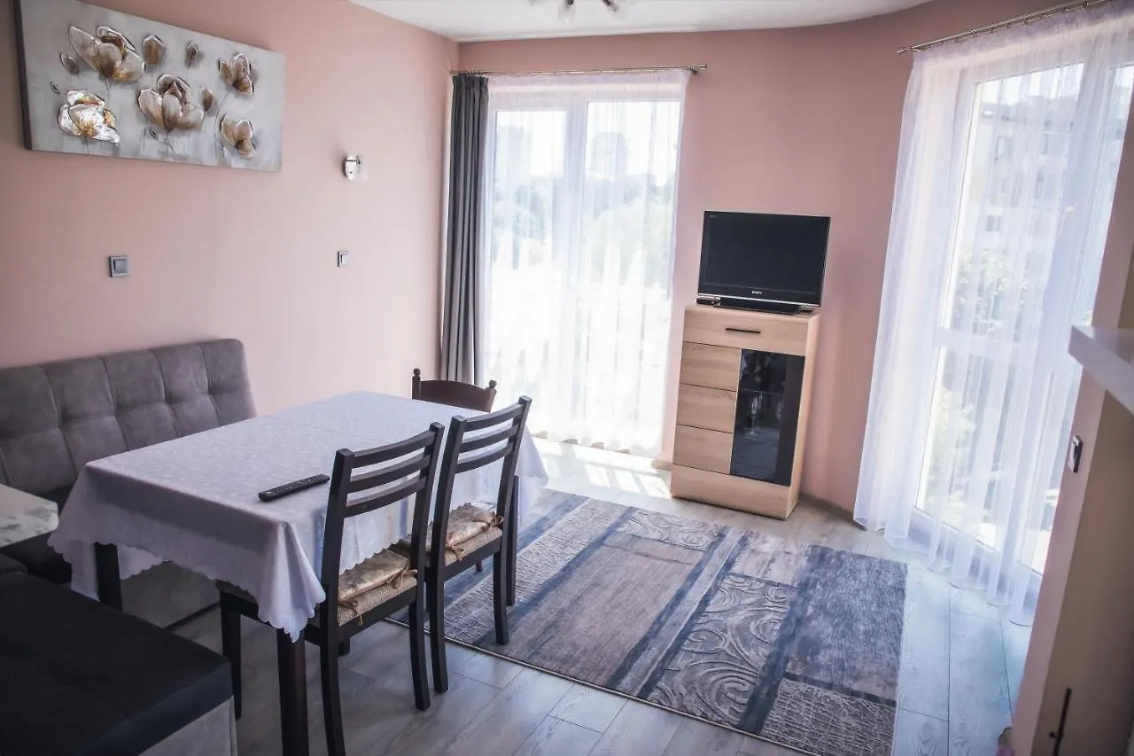 Bright Apartment For 5 Guests With Free Parking ブルガス
