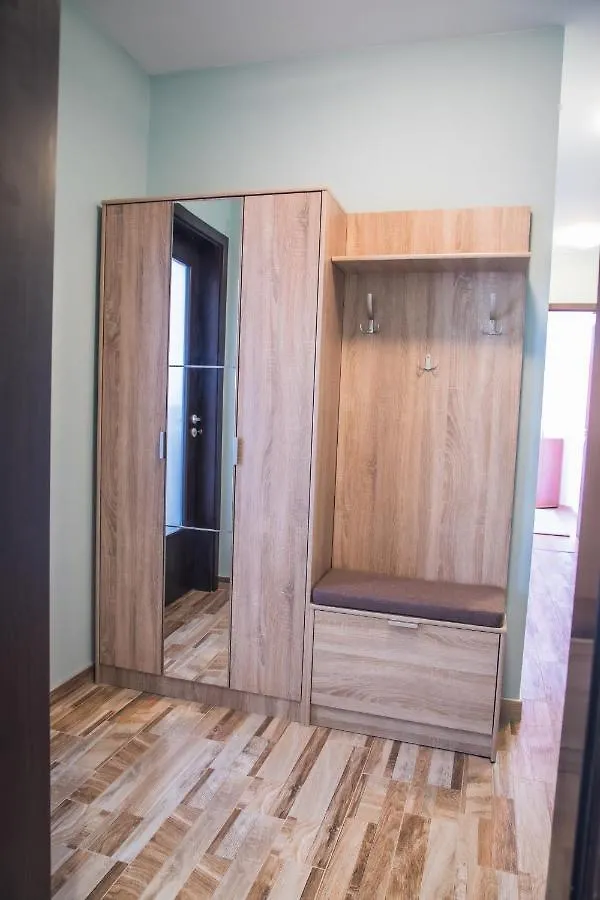 Bright Apartment For 5 Guests With Free Parking ブルガス